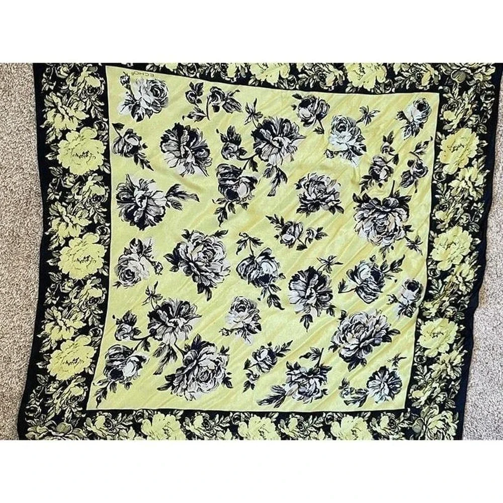 Echo Silky Scarf Square 33
